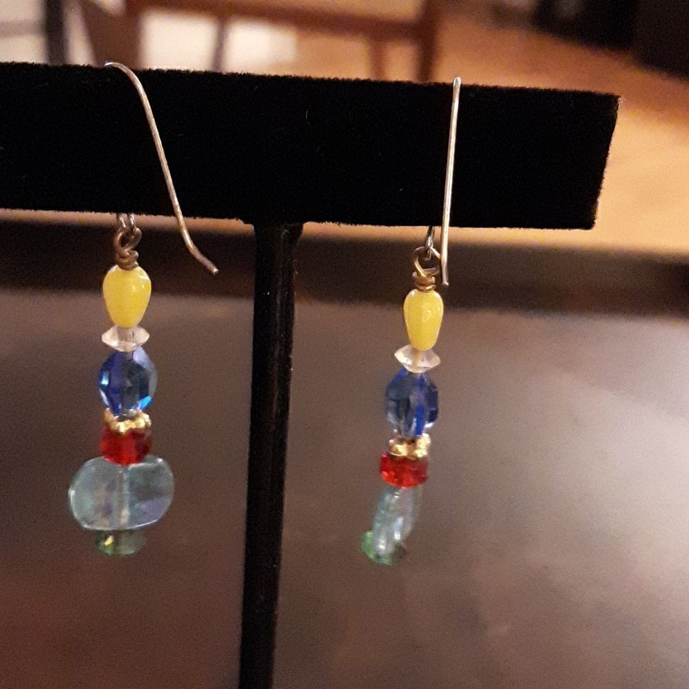 Beaded earrings   - Picture 2 of 3